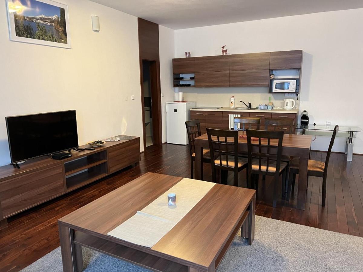 Apartmany Snow V Centre Stareho Smokovca Vysoke Tatry Exterior photo