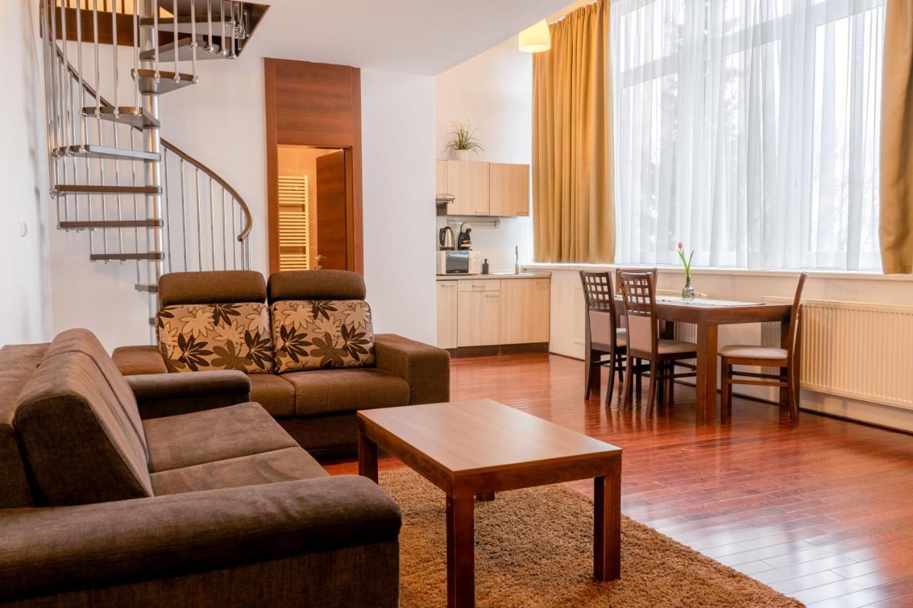 Apartmany Snow V Centre Stareho Smokovca Vysoke Tatry Exterior photo